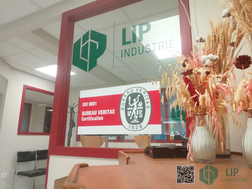 Bureau LIP Industrie Précision à Besançon : logo de l'entreprise et certification ISO 9001 Bureau Veritas Bureau LIP Industrie Précision à Besançon : logo de l'entreprise et certification ISO 9001 Bureau Veritas