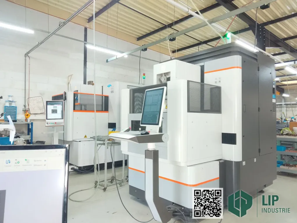 Atelier d'électroérosion fil de LIP Industrie Précision à Besançon : deux machines de découpe fil +GF+ AgieCharmilles